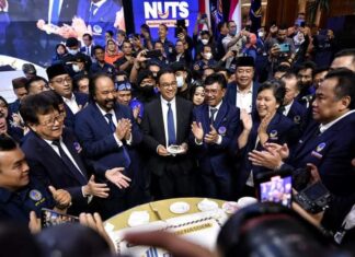 Anies Baswedan Hadiri HUT ke-11 Partai Nasdem, Ini Kata Netizen