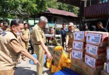 Bupati Pinrang Turun Langsung Tinjau Lokasi Terdampak Cuaca Ekstrim dan Beri Bantuan Kepada Korban