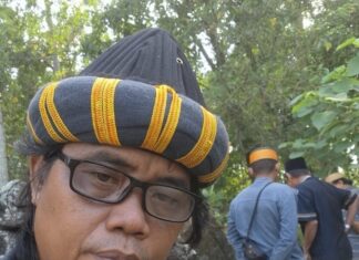 Ketua Lembaga Adat Passe’reanta Firman Sombali Ziarah ke Makam Raja Tallo ke- XVIII, di Barru