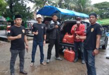 Satgas Elang GRIB Jaya Sulsel Kembali Berbagi Takjil dan Buka Puasa Bersama Dihari ke-18 Ramadhan