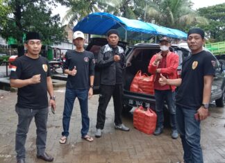 Satgas Elang GRIB Jaya Sulsel Kembali Berbagi Takjil dan Buka Puasa Bersama Dihari ke-18 Ramadhan