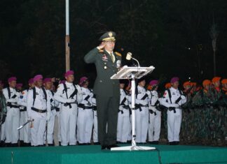 Pangdam XIV/Hsn Pimpin Apel Kehormatan dan Renungan Suci HUT Ke-80 Kemerdekaan RI