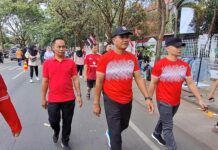 Ketua Umum Pengcab KKI Maros Ikut Jalan Santai dan Beri Penghargaan Atlet Berprestasi